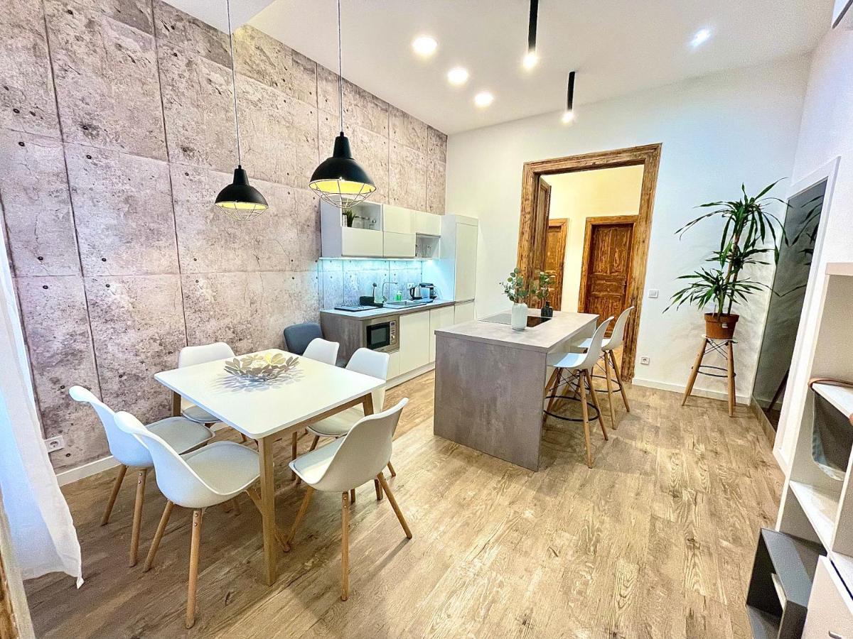 Dream Design Apartment - 3 Bedrooms & Finn Sauna Budapest Exterior foto