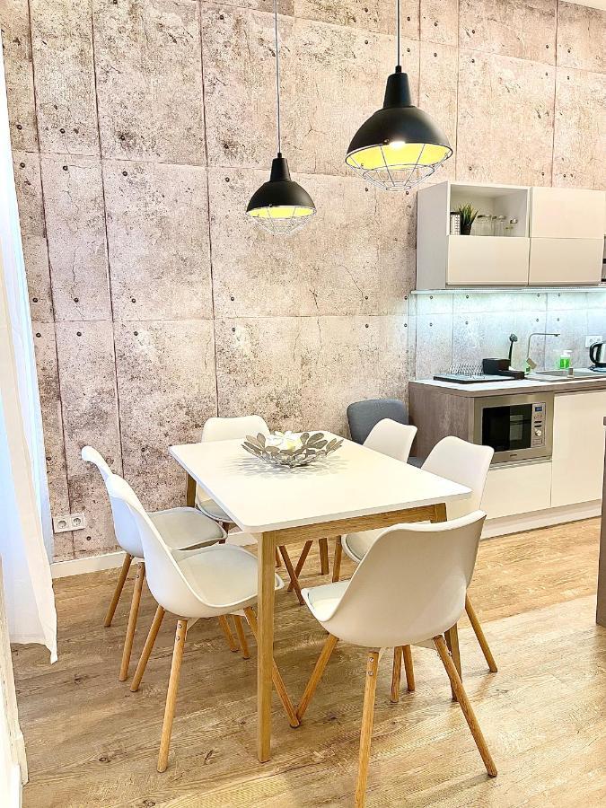 Dream Design Apartment - 3 Bedrooms & Finn Sauna Budapest Exterior foto